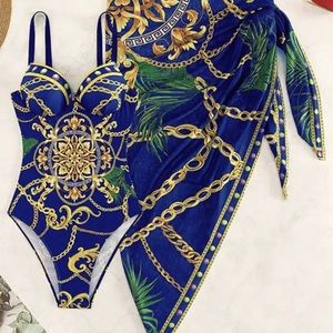 Brand New Baroque chain print with sweetheart neckline one piece bathing suit